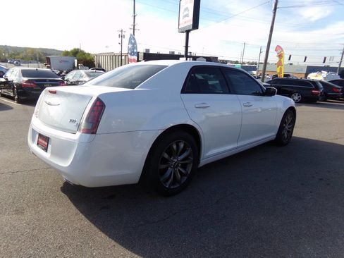 Used 2014 Chrysler 300 S image 5