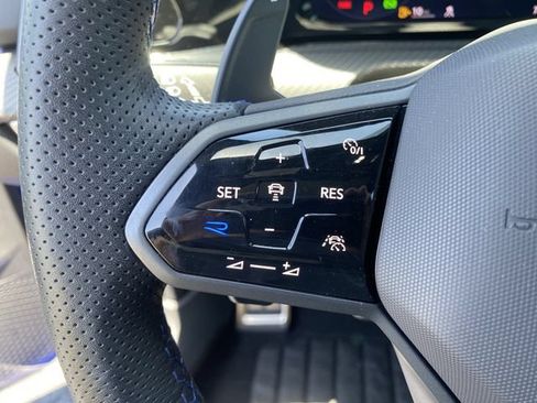 Used 2024 Volkswagen Golf R AWD/4WD image 25