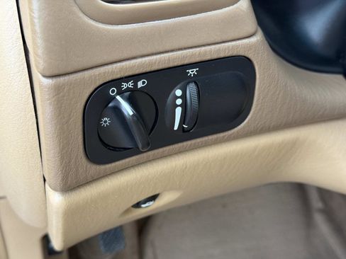 Used 2000 Chrysler Concorde LX image 5