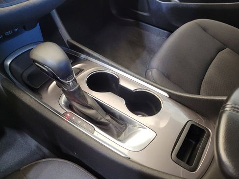 Used 2021 Chevrolet Malibu LT FWD image 26