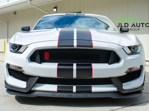 Used 2019 Ford Mustang Shelby GT350R w/ GT350R Equipment Group 920A RWD image 2