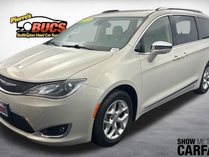 Used 2020 Chrysler Pacifica Limited w/ Advanced Safetytec Group