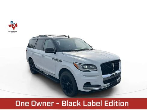 Used 2022 Lincoln Navigator Black Label image 1