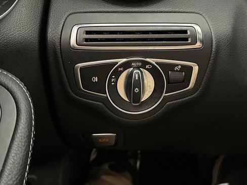 Used 2019 Mercedes-Benz C 300 Sedan image 30