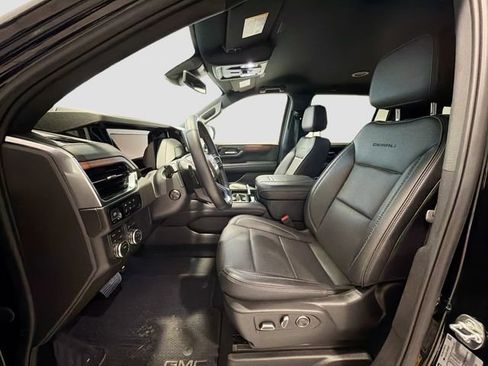 Used 2025 GMC Yukon XL Denali image 20