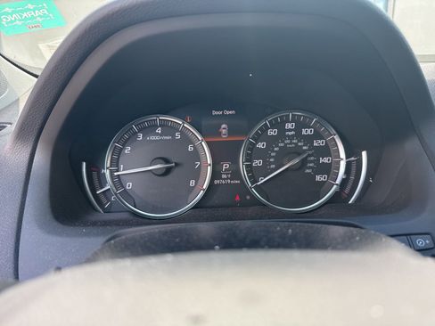 Used 2017 Acura TLX w/ Technology Package FWD image 5