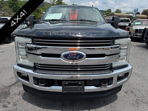 Used 2017 Ford F250 Lariat w/ Lariat Ultimate Package AWD/4WD image 6