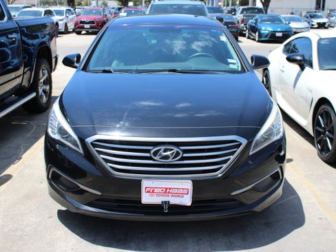 Used 2016 Hyundai Sonata SE FWD image 4