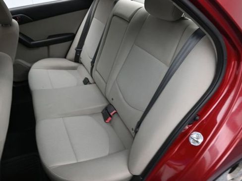 Used 2010 Kia Forte EX image 23