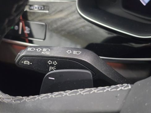 Used 2024 Audi Q8 Prestige w/ Prestige Package image 42