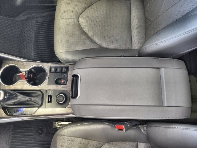 Used 2024 Toyota Highlander Platinum AWD/4WD image 21