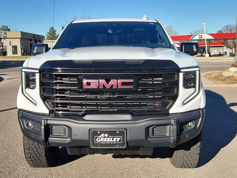 Used 2024 GMC Sierra 1500 AT4X image 5