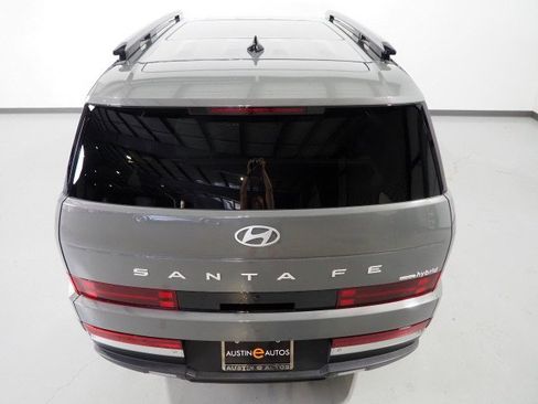 Used 2025 Hyundai Santa Fe Limited image 7