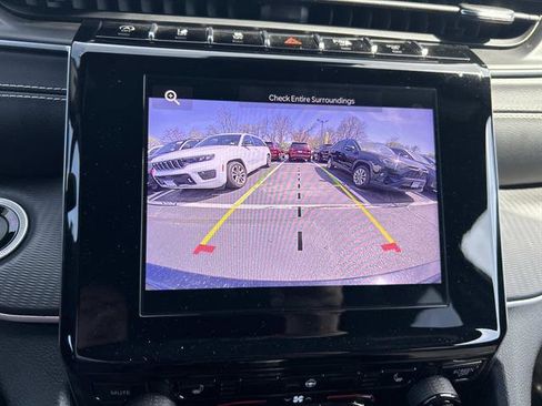 Certified 2023 Jeep Grand Cherokee Altitude AWD/4WD image 32