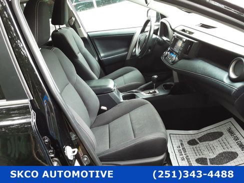 Used 2018 Toyota RAV4 Adventure image 12