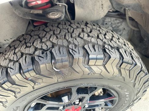 Certified 2019 Toyota Tundra TRD Pro AWD/4WD image 16