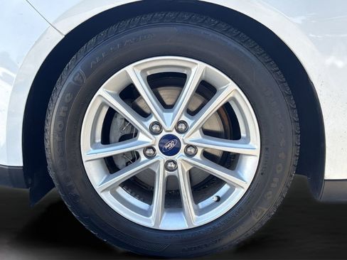 Used 2018 Ford Focus SE image 30