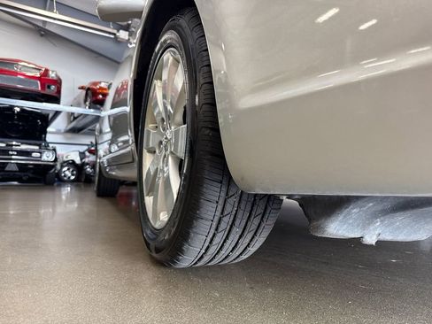 Used 2006 Toyota Avalon XLS image 65