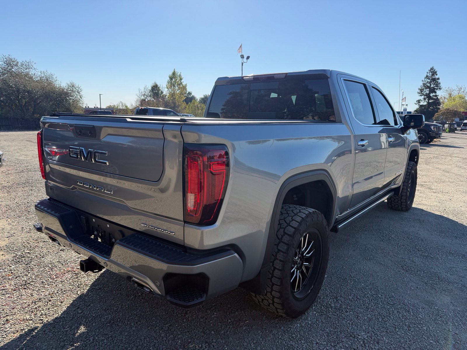Used 2025 GMC Sierra 1500 Denali Ultimate AWD/4WD image 3
