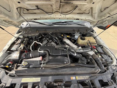 Used 2015 Ford F350 Lariat w/ Lariat Ultimate Package AWD/4WD image 39
