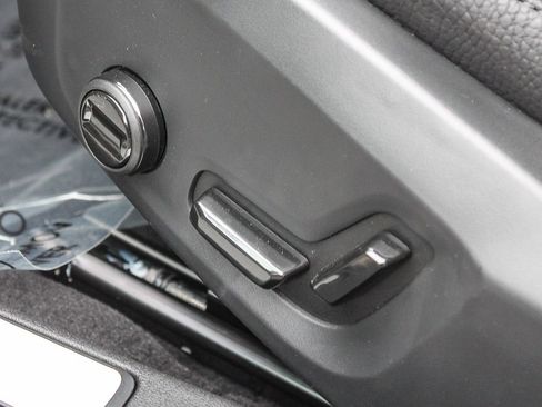 New 2026 Volvo V60 B5 Cross Country Plus w/ Climate Package image 24