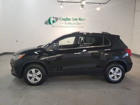 Used 2020 Chevrolet Trax LT w/ LT Convenience Package AWD/4WD image 3