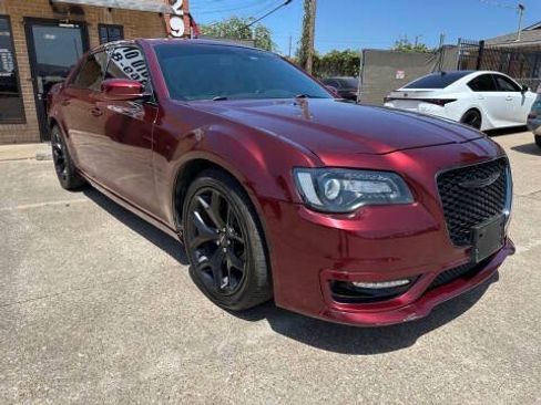 Used 2020 Chrysler 300 S RWD image 3