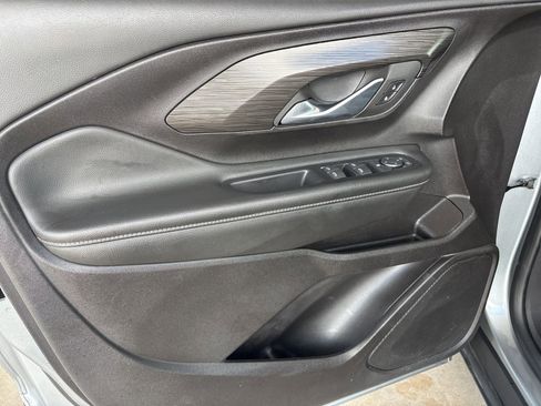 Certified 2024 GMC Terrain SLE w/ Driver Convenience Package image 9