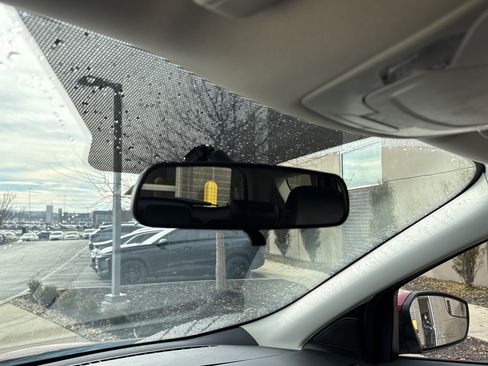 Used 2018 Ford Escape SEL image 26