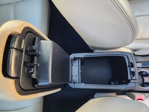 Used 2011 Chrysler 200 Limited image 36