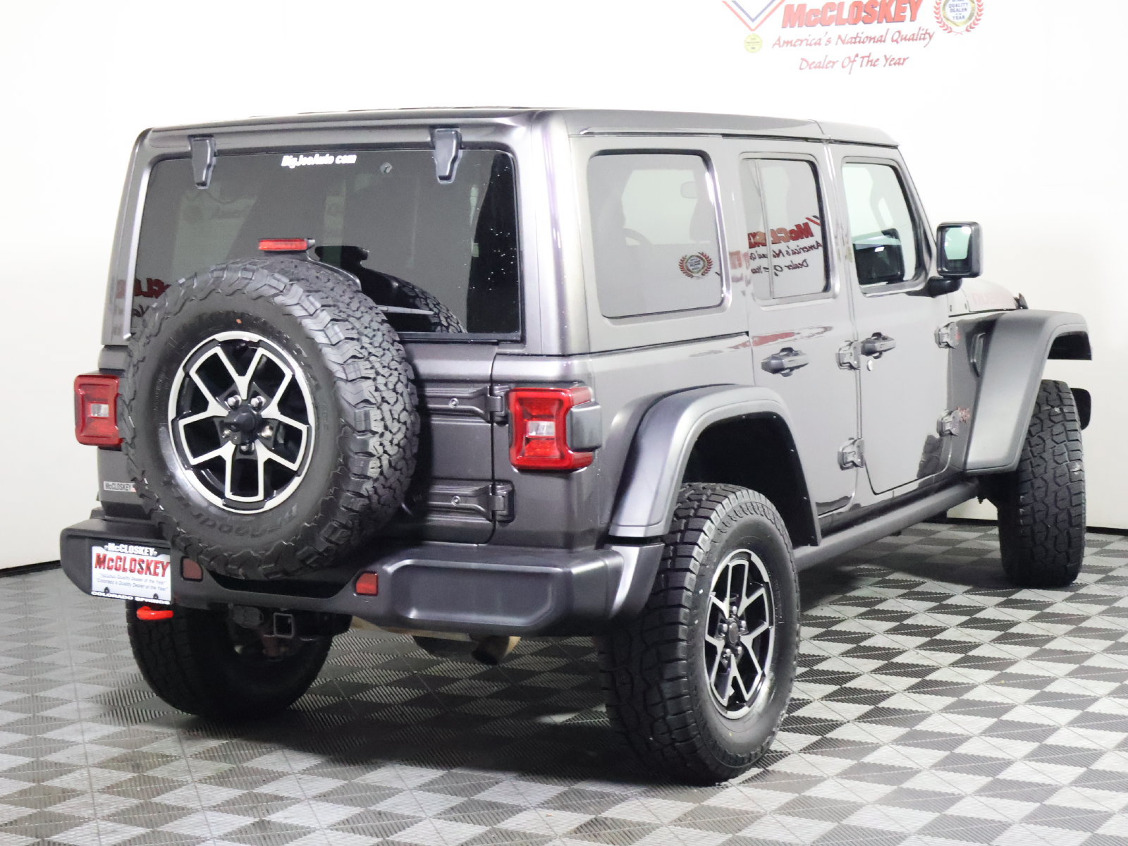 Used 2025 Jeep Wrangler Unlimited Rubicon AWD/4WD image 5