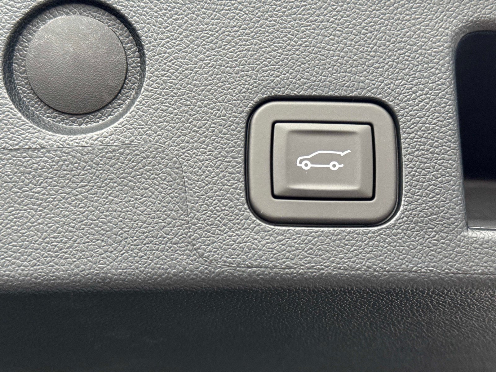 New 2027 GMC Terrain AT4 w/ Convenience Package III AWD/4WD image 12
