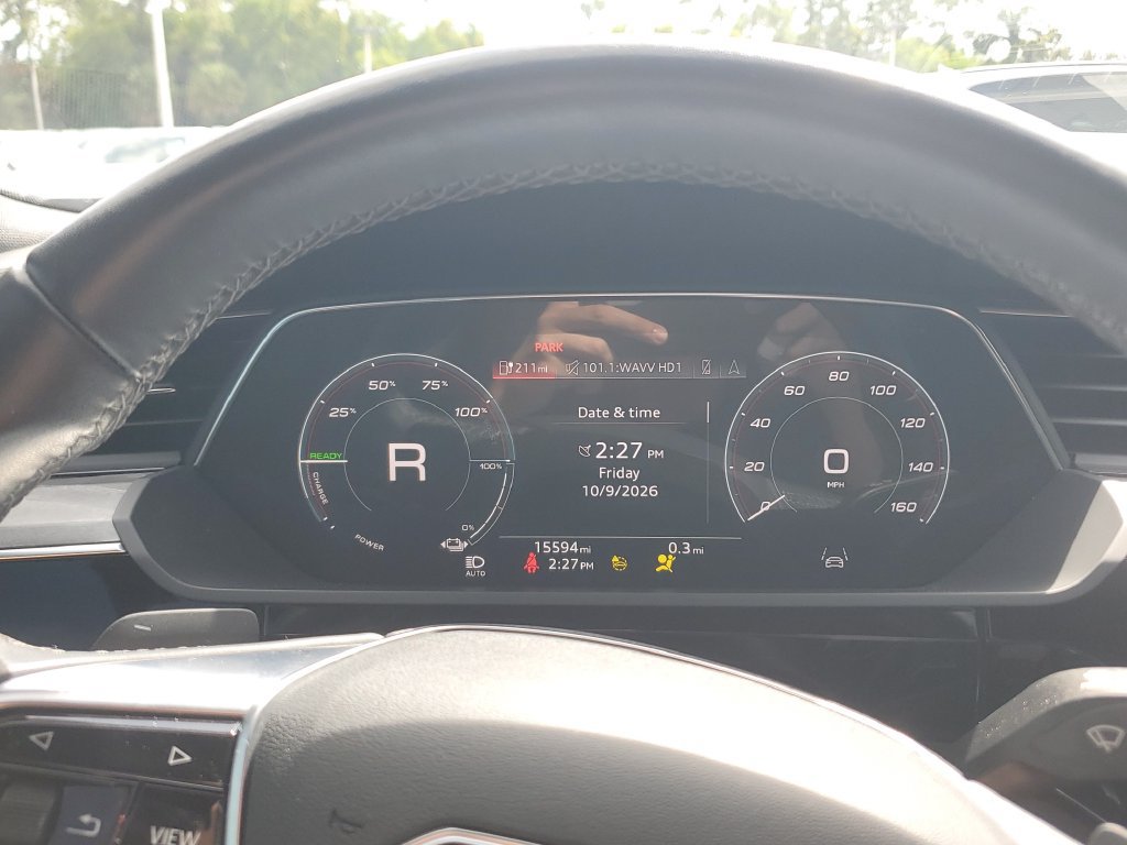Certified 2023 Audi e-tron Premium Plus w/ Premium Plus Package AWD/4WD image 26