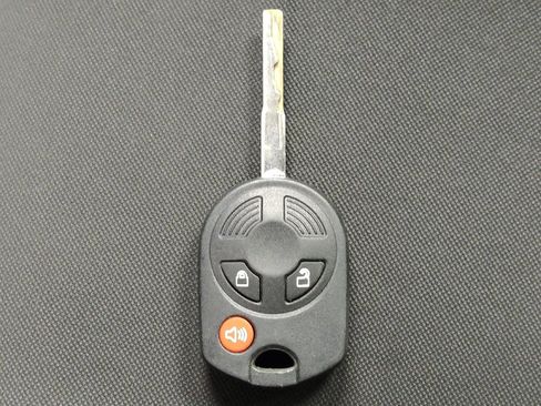 Used 2015 Ford Fiesta SE FWD image 32