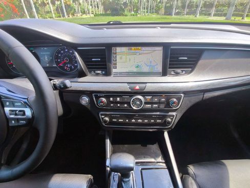 Used 2019 Kia Cadenza Limited FWD image 8