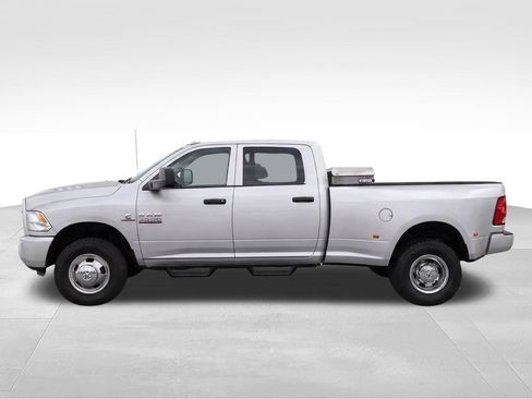 Used 2018 RAM 3500 Tradesman w/ Chrome Appearance Group AWD/4WD image 6
