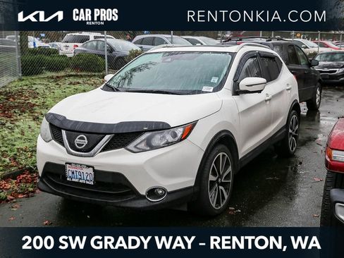 Used 2019 Nissan Rogue Sport SL w/ Premium Package image 1