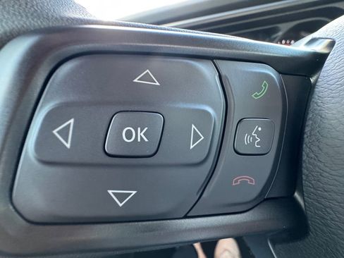 New 2025 Jeep Gladiator Sport image 15