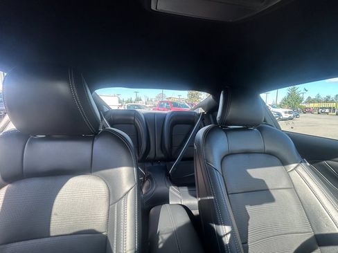Used 2025 Ford Mustang GT Premium RWD image 27