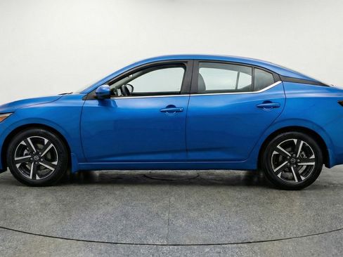 Used 2025 Nissan Sentra SV image 5