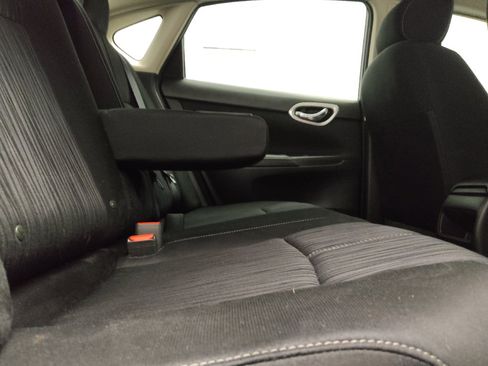 Used 2017 Nissan Sentra SV FWD image 19