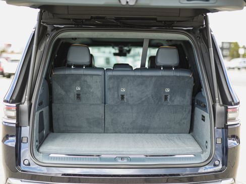 Used 2022 Jeep Grand Wagoneer Series II w/ Flexible Seating Group image 88