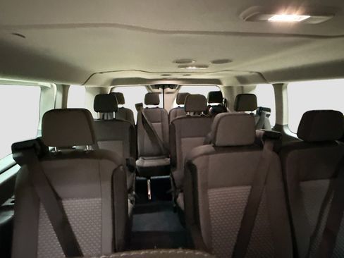 Used 2024 Ford Transit 350 XLT RWD image 28