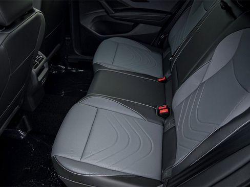 New 2026 Volkswagen Tiguan SE R-Line image 26