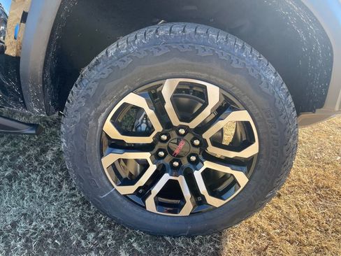 New 2026 GMC Canyon AT4 w/ Nightfall Edition image 33