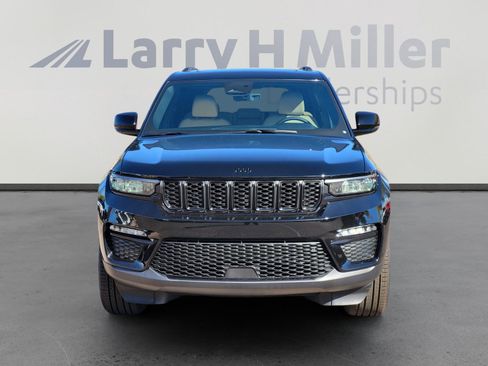 New 2025 Jeep Grand Cherokee Limited w/ Black Appearance Package image 9
