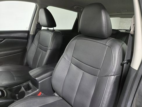 Used 2020 Nissan Rogue SL image 11