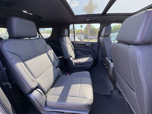 New 2026 Chevrolet Suburban RST w/ RST Capability Package AWD/4WD image 21