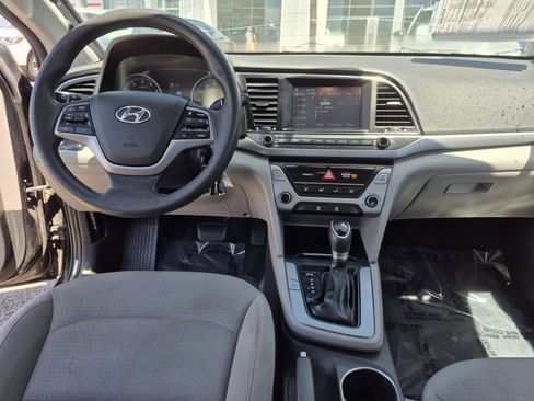 Used 2018 Hyundai Elantra SEL FWD image 18