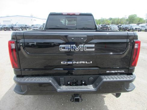 New 2026 GMC Sierra 3500 Denali Ultimate AWD/4WD image 6